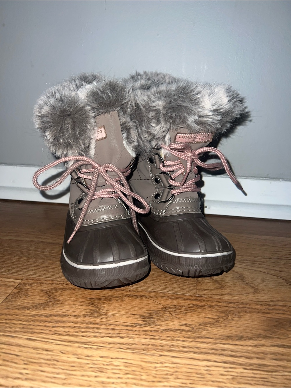 London Fog Kids Taupe Winter Boots with Pink Laces